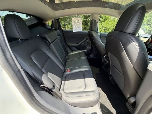 Used 2020 Tesla Model Y Long Range AWD/4WD image 12