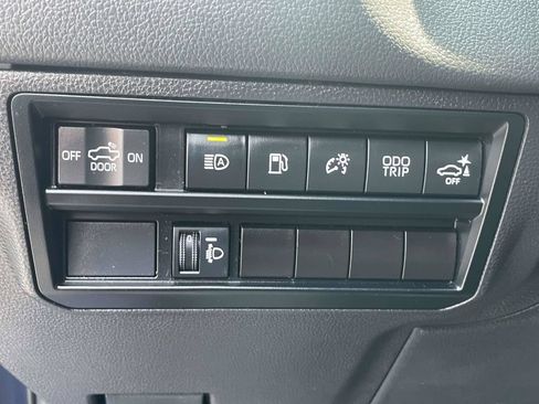 Used 2024 Toyota Tundra Limited AWD/4WD image 26