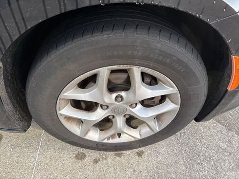 Used 2018 Chrysler Pacifica Touring-L Plus w/ Tire & Wheel Group image 8