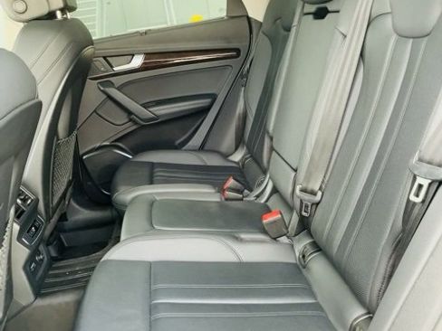 Used 2020 Audi Q5 2.0T Premium Plus w/ Premium Plus Package image 13