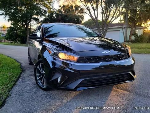 Used 2024 Kia Forte LXS FWD image 25