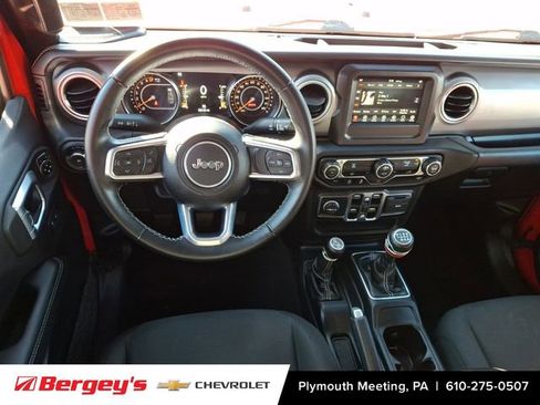 Used 2021 Jeep Wrangler Unlimited Sahara AWD/4WD image 14