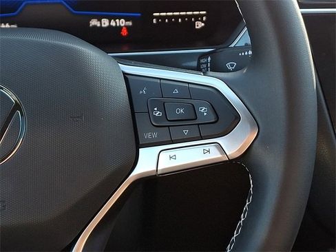 Used 2022 Volkswagen Tiguan SE image 24