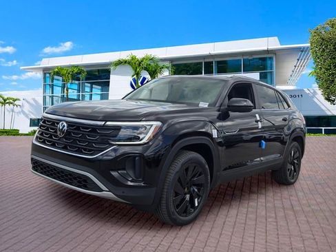 New 2026 Volkswagen Atlas Cross Sport SE FWD image 3