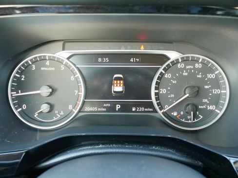 Used 2023 Nissan Pathfinder SL w/ Lighting Package (N92) image 25