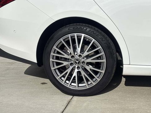 Used 2022 Mercedes-Benz CLA 250 image 9