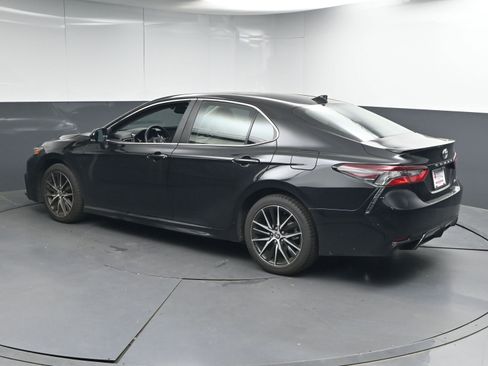 Used 2024 Toyota Camry SE w/ Convenience Package image 6