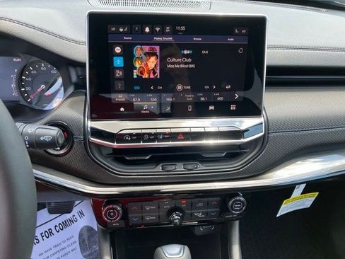New 2026 Jeep Compass Latitude AWD/4WD image 17
