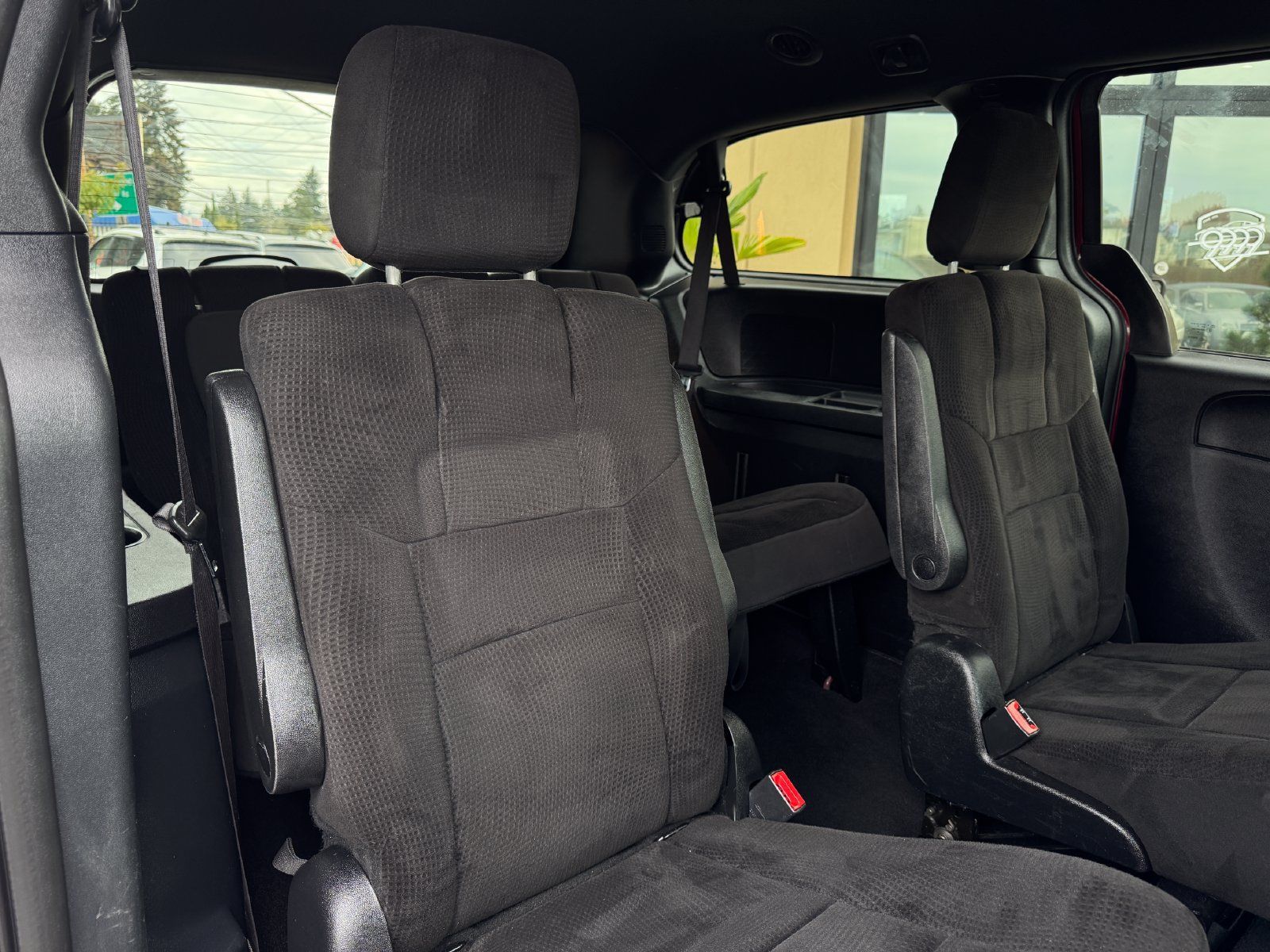 Used 2018 Dodge Grand Caravan SE FWD image 22