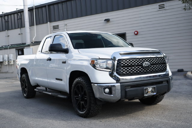 Used 2020 Toyota Tundra SR5 w/ SR5 Upgrade Package RWD image 7