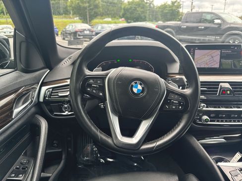 Used 2020 BMW 540i w/ Premium Package RWD image 11