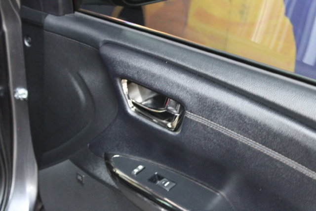 Used 2016 Toyota Avalon Limited FWD image 11