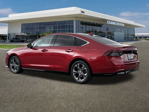 Used 2024 Honda Accord EX-L image 8