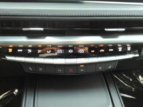 Used 2024 Cadillac XT4 Premium Luxury FWD image 45