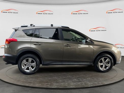 Used 2015 Toyota RAV4 XLE AWD/4WD image 6