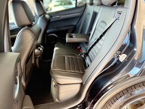 Used 2018 Alfa Romeo Stelvio Ti Sport image 40