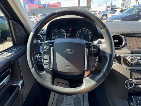 Used 2015 Land Rover LR4 HSE image 24