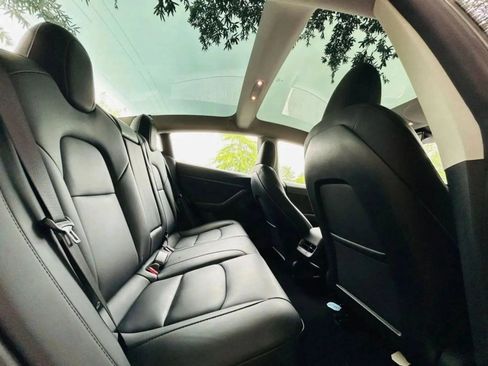 Used 2023 Tesla Model 3 Standard Range RWD image 12
