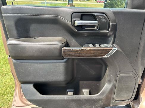 Used 2019 GMC Sierra 1500 SLE w/ SLE Value Package AWD/4WD image 13