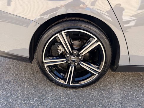 Certified 2025 Honda Accord Sport image 9
