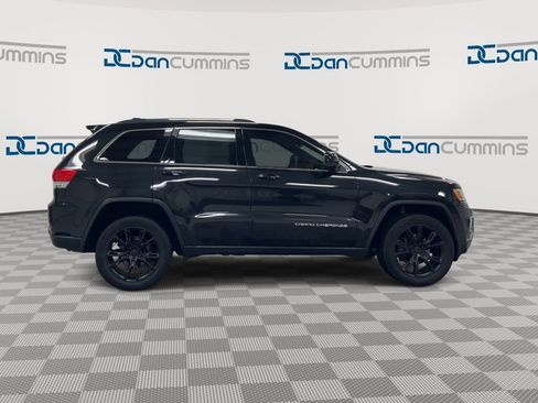 Used 2016 Jeep Grand Cherokee Laredo w/ Quick Order Package 23E image 9