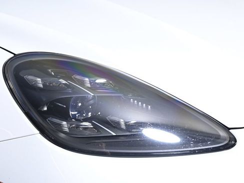 Certified 2023 Porsche Cayenne GTS AWD/4WD image 25