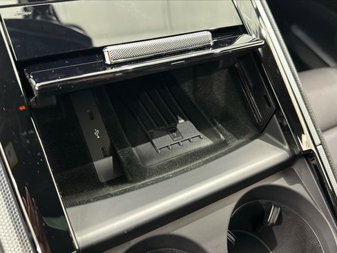 Certified 2024 Porsche Panamera 4 image 38