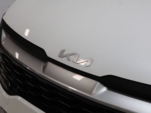 Used 2023 Kia Sportage LX AWD/4WD image 12