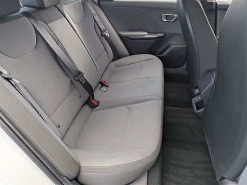 Used 2025 Kia K4 LXS image 27