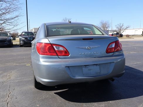 Used 2010 Chrysler Sebring Touring image 17