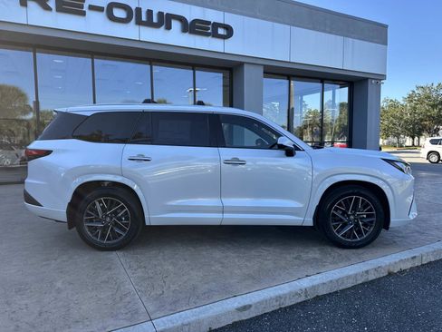 New 2026 Lexus TX 350 AWD image 2