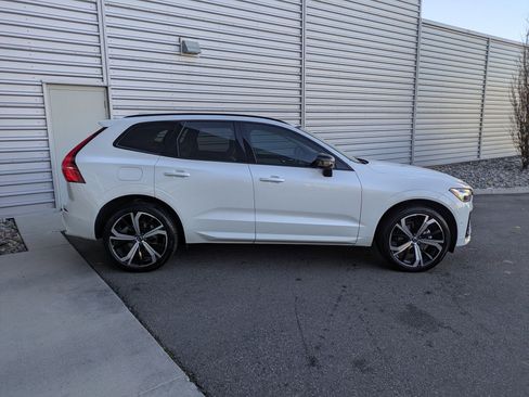 Used 2025 Volvo XC60 B5 Ultra w/ Protection Package Premier image 6