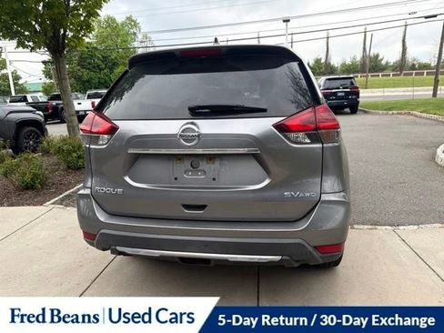 Used 2018 Nissan Rogue SV AWD/4WD image 8