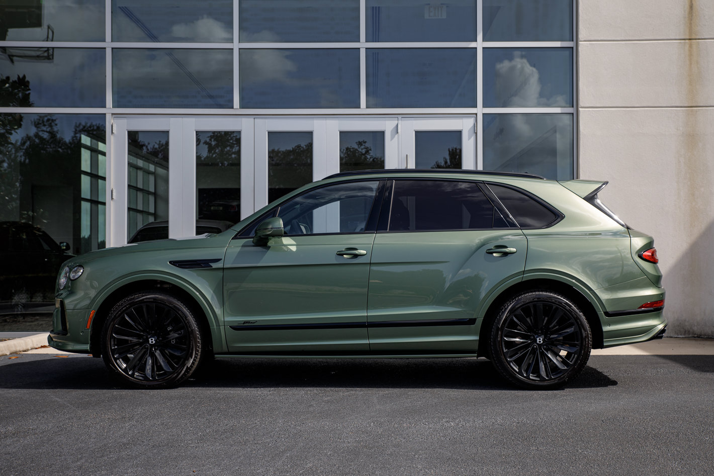 Used 2023 Bentley Bentayga Speed AWD/4WD image 13