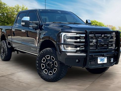 Used 2024 Ford F250 Platinum AWD/4WD image 11