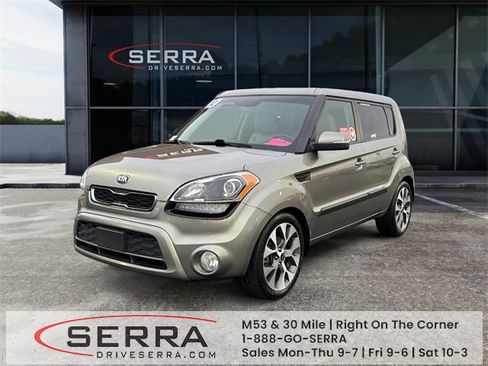 Used 2013 Kia Soul ! w/ Premium Pkg image 1