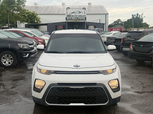 Used 2021 Kia Soul LX FWD image 3