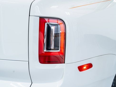 Used 2021 Rolls-Royce Cullinan image 28