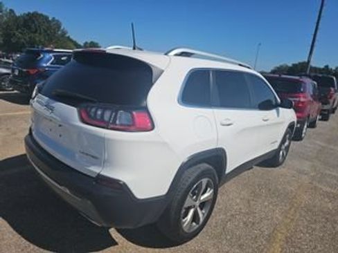 Used 2019 Jeep Cherokee Limited AWD/4WD image 3