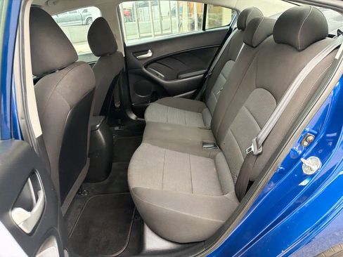 Used 2018 Kia Forte LX image 12