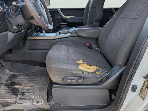 Used 2011 Nissan Titan SV w/ SV Value Truck Pkg image 13