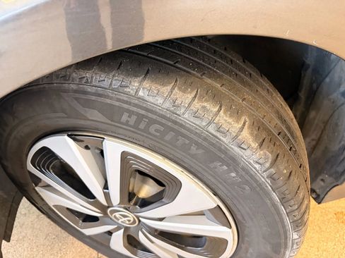 Used 2017 Toyota Prius Prime Premium image 33