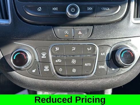 Used 2023 Chevrolet Malibu LT image 29