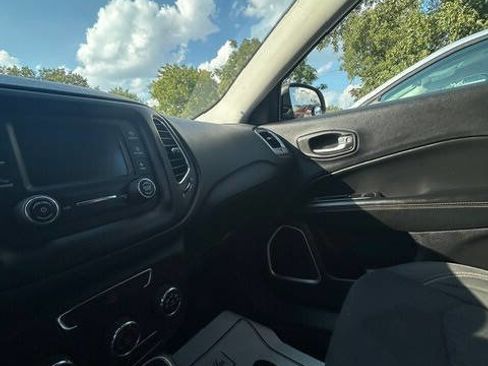 Used 2017 Jeep Compass Sport image 21