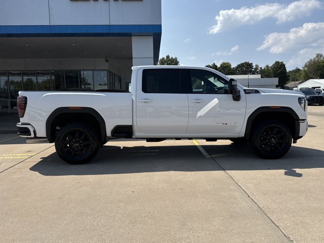Used 2025 GMC Sierra 2500 AT4 AWD/4WD image 2