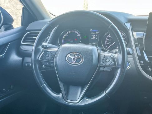 Used 2022 Toyota Camry SE image 14
