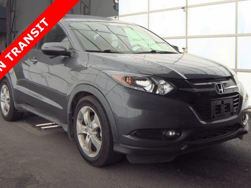 Used 2017 Honda HR-V EX image 1