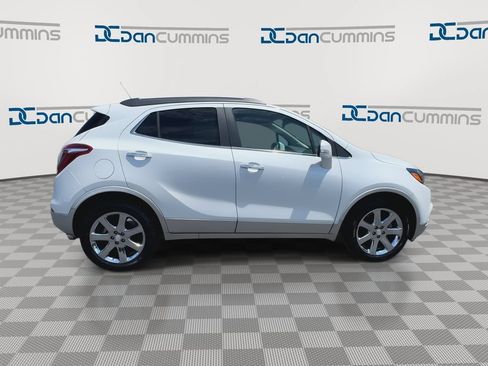 Used 2019 Buick Encore Essence w/ Experience Buick Package FWD image 9