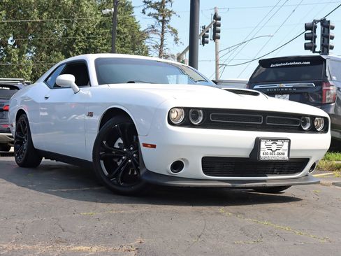 Used 2021 Dodge Challenger R/T RWD image 8