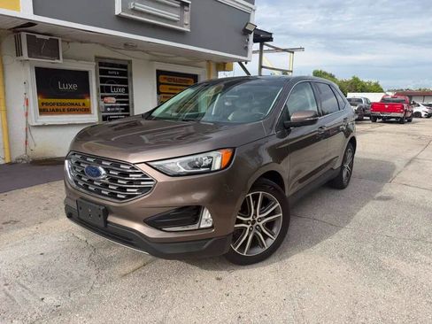 Used 2019 Ford Edge Titanium w/ Cold Weather Package AWD/4WD image 1